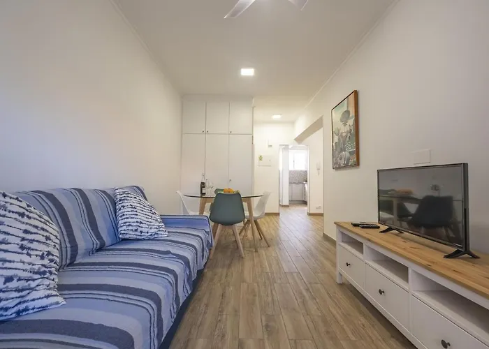 Apartment - The Historical Center Of In Local Funchal (Madeira)